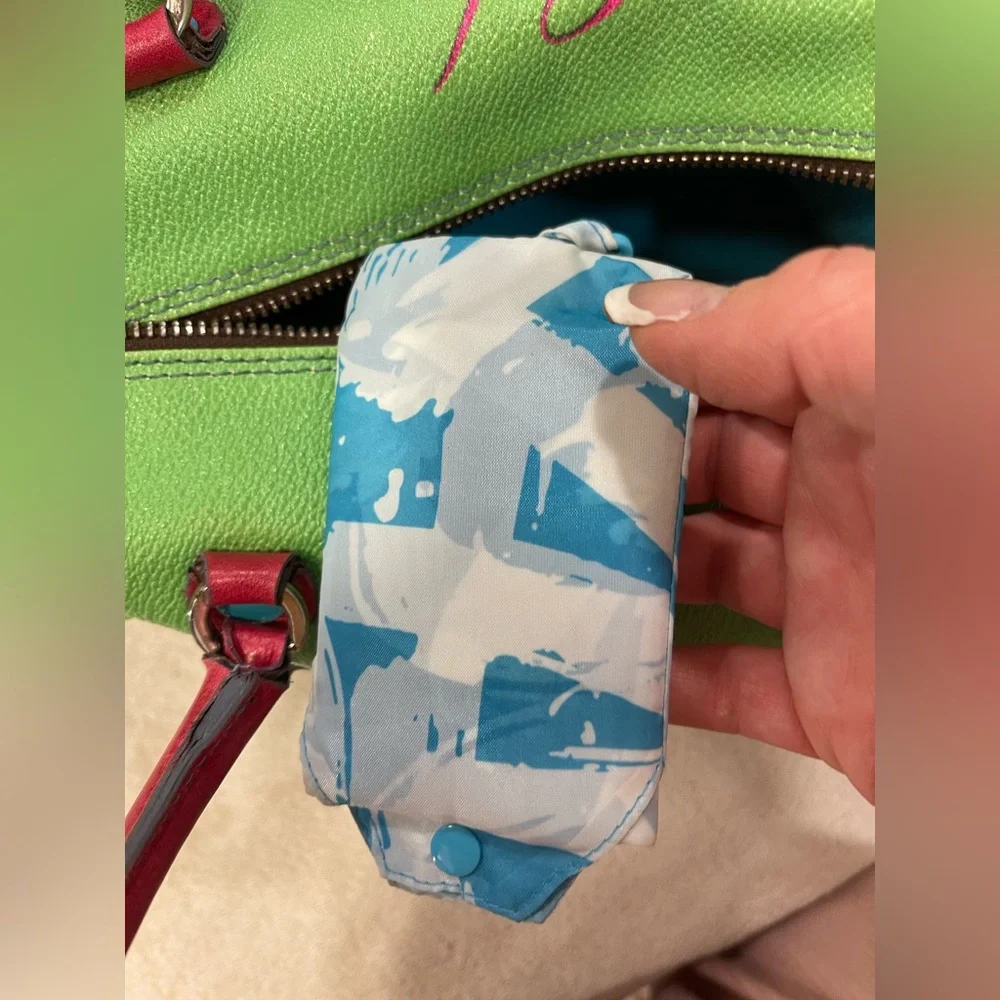 Gabs Green Graphic Letter-Print convertible Tote! really cool bag - Picture 13 of 16